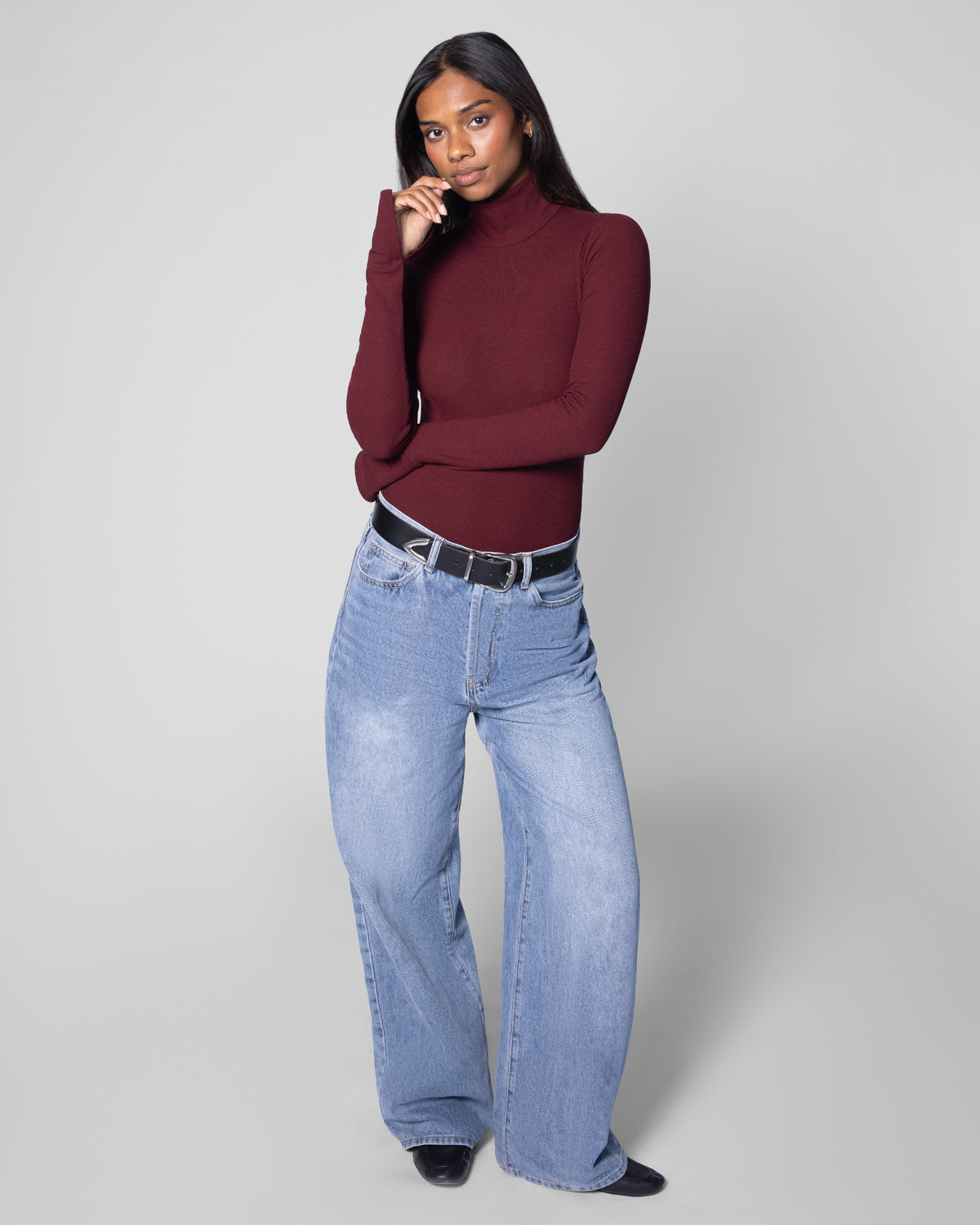 [Burgundy] - Model