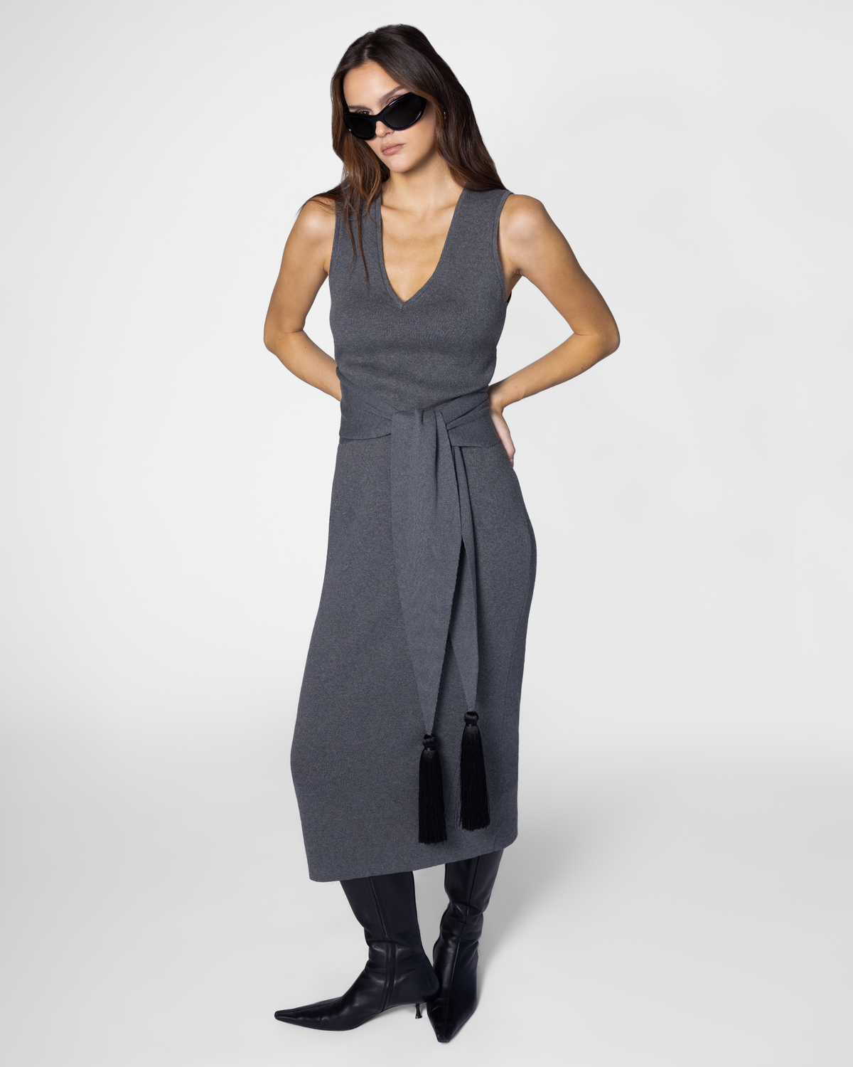 [Dark Heather Grey] - Model