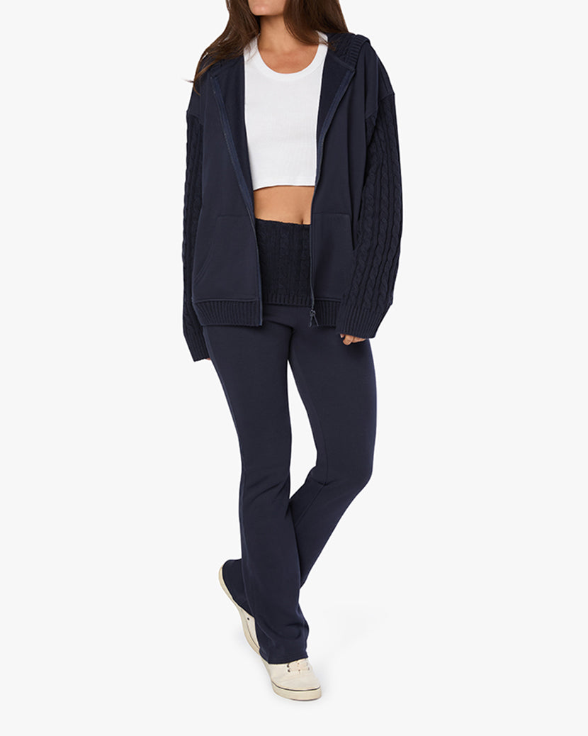 [Navy] - Model